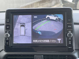 アラウンドビューモニター装備☆上から見たような画面で車庫入れも縦列駐車も安心です♪