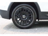 納車前整備は、メルセデスベンツ国際認定メカニックによる最新の検査ライン等の施設が充実した当社工場で入念に行います。