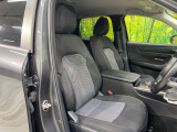 運転席シート廻りは使用感も少なく、良好な状態となっています。前オーナー様が丁寧に使っていたことがよくわかりますね。