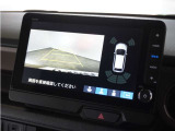 ◆リアワイドカメラシステム◆3種類の表示で後方確認をサポート♪セレクトレバーを「R」の位置に入れるとカメラ画像に切り替え。ノーマルビューでは従来のリアカメラと同様の標準的なビューで表示します!