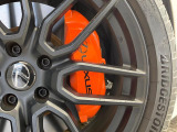 【オレンジ製キャリパー】ハイパワー車両には強力なブレーキが必須!