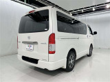 後ろから見ると車の印象も変わりますね♪