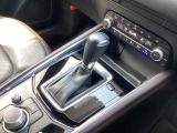 アクセルペダルを踏み込む量や速さに応じて変速パターンをし、人馬一体の運転感覚を発揮してくれる6速オートマ!