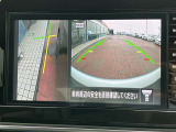 左サイドカメラとフロントカメラ運転席から死角となりやすい車両左前部分や前方部分もバッチリ見えます♪