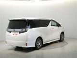 ご覧の車両以外にも多数のU-CARを展示販売しております。