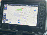 日産純正メモリーナビ付きで、遠くのお出かけの心強い味方です♪Bluetooth,CD,DVD装備で色々な音楽ソースが楽しめ直感的に操作できるタッチパネル♪