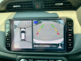 アラウンドビューモニターは車の全周囲をカメラで映しだして障害物や人を確認、周りの状況を確認しながら安全に駐車できる便利な装備になります。