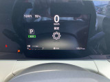 メーター内のディスプレイには運転をサポートするさまざまな情報を表示。