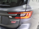 SUBARUのアイデンティティー、コの字型LEDテールランプ!
