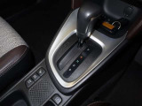 デザイン性も良く誰にでも使いやすいシフトレバー