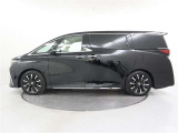 両側パワースライドドア付きだから、狭い駐車スペースなどでの 乗り降りラクラク!小さなお子さまのいるご家庭には嬉しい装備。