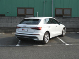遠方へのご納車も承っております。 ご納車後は最寄のアウディ正規ディーラーで点検整備や保証修理が受けられます。
