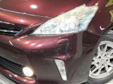 【LEDヘッドライト】悪天候や夜間走行時も良好な視界を確保し安心して運転できる高輝度LEDヘッドライトを装備!点灯速度が早く、消費電力も抑えられています。