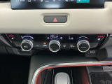 Wエアコン付きです!運転席・助手席それぞれ快適な車内でお過ごしいただけます。寒い時期には嬉しいシートヒーター付きです!