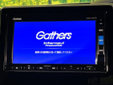 【純正ナビ】人気の純正ナビを装備しております。ナビの使いやすさはもちろん、オーディオ機能も充実!キャンプや旅行はもちろん、通勤や買い物など普段のドライブも楽しくなるはず♪