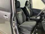 【シートヒーター】運転席・助手席・セカンドシートにはシートヒーター付き!まず人間が暖かいと感じやすい部位を温めることにより、より早く、より快適に温めることができます★