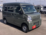 当店では中古車の性質上、お車の取り置きはしておりません。中古車は一点物につき、誠に恐縮ではございますが気になったお車がございましたら早めにご検討ください。他のお客様に売約となった場合はご了承ください。