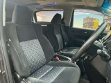 運転席も広々としており運転しやすい環境を実現しています☆