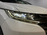 LEDヘッドライトで夜道も安心!