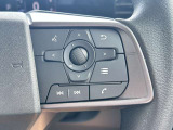ハンドルスイッチで車両設定・オーディオの選曲や音量調整などが出来、安全性もアップ。