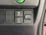 VSAは車両挙動安定化制御システムで従来の車輪のロックを防ぐABS、車輪の空転を抑制するTCSに加え、クルマの横滑り、曲がるを制御し、走る・曲がる・止まるの全領域で安定性を確保するためのシステムです