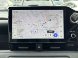 10.5インチディスプレイオーディオを装備。スマホとクルマをつなぐことで、これまでのナビに加えて、いろんなサービスが楽しめます。