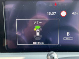 前後のソナーで障害物を検知して踏み間違い防止します