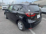 5名乗りのお車です