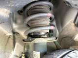 お車を安心してお乗りいただく為には、足回りの定期点検が欠かせません。サービスサポート(有償保証)では無料点検もご提供しており、安心のカーライフをお過ごしいただけるサポート体制が整っています。