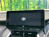 【メーカー純正ナビ】インテリアに溶け込むスタイリッシュな「専用設計」メーカーナビを装備♪視認性や操作性など基本性能にも優れ、より上質なカーライフをお楽しみいただけます。