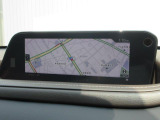マツダコネクトの8.8インチワイドセンターディスプレイです。『Android Auto』『Apple CarPlay』や独自のコネクテッドサービスに対応したインターフェイスシステムです。