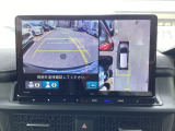 カメラで映した周囲の映像をナビゲーション画面に表示し、ドライバーの死角を減らすことで運転負荷を軽減するマルチビューカメラシステム装備です!
