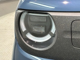 LEDヘッドライトは、点灯の瞬間から最大光量を発揮し、突然暗くなるトンネルなどでの安定感を高めます。