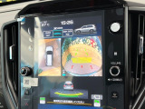 【マルチテレインモニター】車のフロントやサイドのカメラ画像を同時にモニター表示することで、悪路や狭い道を走行時でも周囲の状況確認ができ安心!本格SUVにうれしい装備です♪