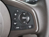 ◆アダプティブクルーズコントロール◆予め設定した車速内でクルマが自動的に加減速。前走車との適切な車間距離を維持しながら追従走行します。【LKAS】車線維持支援システムでステアリング操作を支援。