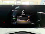 先行車発進お知らせが付いてますので、信号待ちなどで前方の車が発進したら知らせてくれます