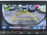 車庫入れ時に安心のバックカメラがついています。