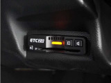 ◆ETC2.0◆進化したドライブ体験。料金収受システムだけだったETCが生まれ変わって、高速道路を賢く使うETC2.0に進化しました。多彩な情報サービスが便利で快適なドライブ体験を提供します。