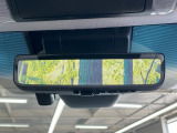 【デジタルインナーミラー】後席の大きな荷物や同乗者で後方が確認しづらい時でも安心!カメラが撮影した車両後方の映像をルームミラー内に表示。クリアな視界で状況の確認が可能です!