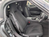 運転席開口部になります。乗りやすいです。