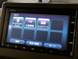 CD、DVD、Bluetooth、AM、FM、AUX、スマートフォン接続ができます。
