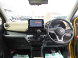 フロントガラスも広く視界が良くて運転しやすいです!!