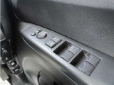 運転席窓操作部スイッチの画像です。