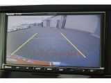 バックモニター付ですので、車庫入れも駐車もラクラクです。
