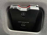 高速道路の料金所をキャッシュレスでスムースに通過できるETCが装着済みです。