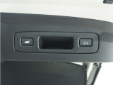 ◆パワーテールゲート◆キーや運転席のボタン、ハンズフリー機能など多彩なアクセスで自動開閉できます。