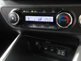 車内の温度管理に便利なオートエアコン☆