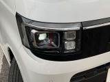 LEDヘッドランプ仕様。シャープな白光色のLEDランプを採用しました。夜の視界を明るくしてくれます。