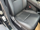 クッション性能が高く、程よく体をホールドしてくれるフロントシートなので、ゆったりとした運転を楽しんで頂けます。