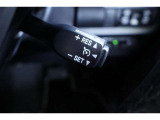 クルーズコントロール付きです。高速道路では大活躍の装備です。SETした速度をキープして走行してくれるので長距離ドライブをサポートしてくれます。